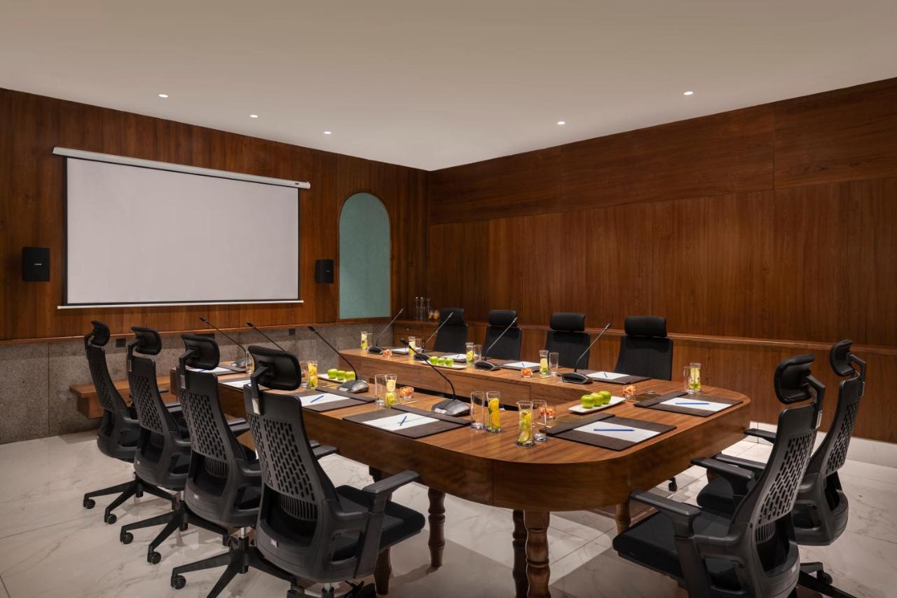 Uday Palace Navsari, A Member Of Radisson Individuals Exterior photo